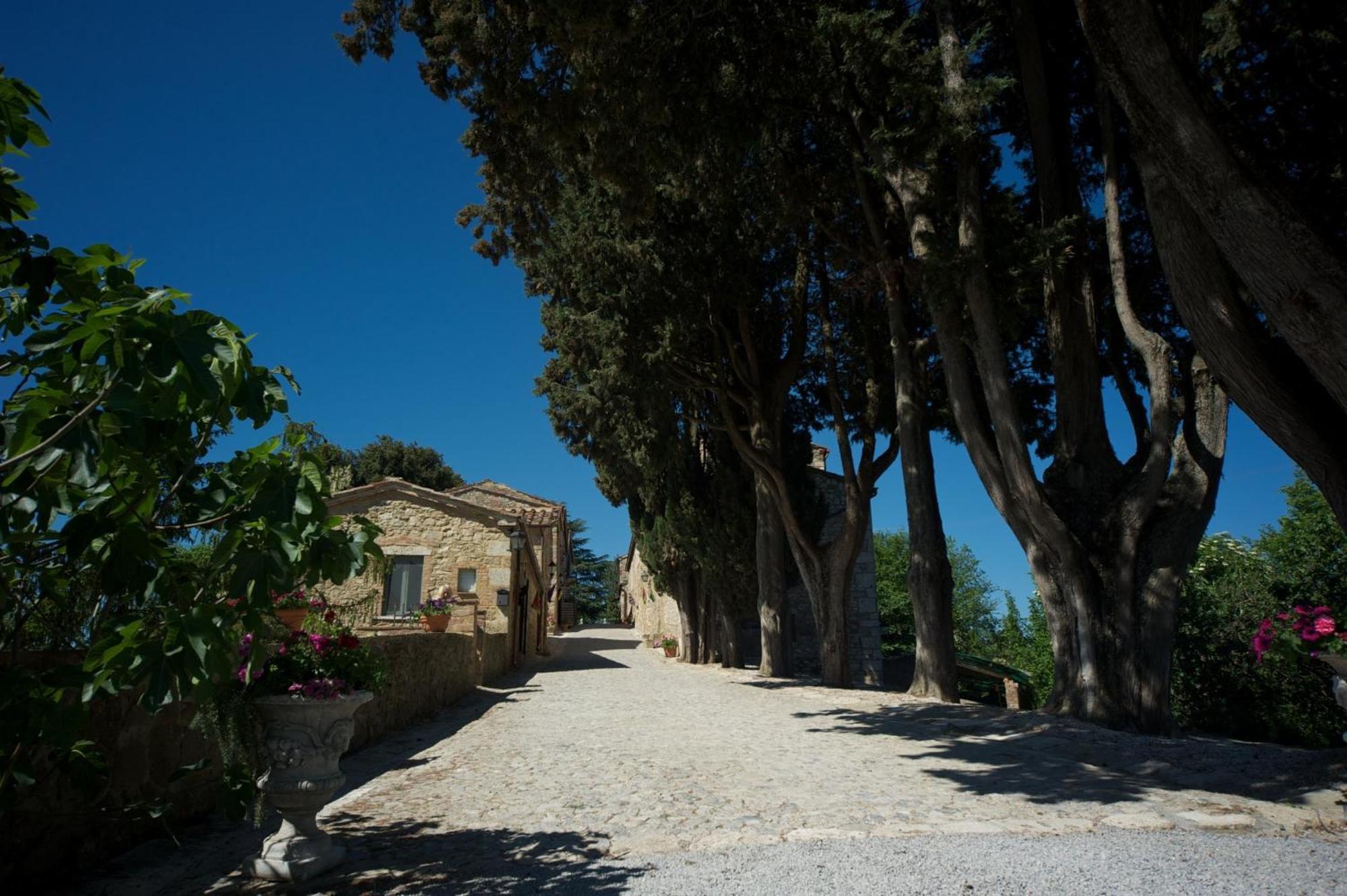 Borgo Laticastelli Hotel Rapolano Terme Exterior photo